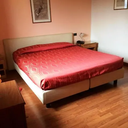 Parc Casa Mia Hotell 3*