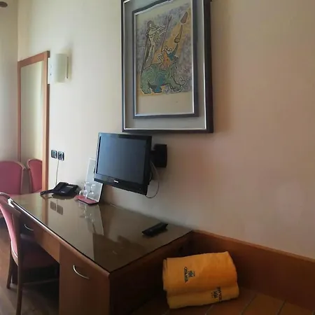 Parc Casa Mia מלון לאזיסה